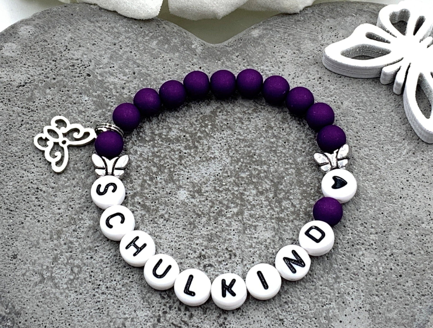 Armband Schulkind Schmetterling Lila -  Geschenk Einschulung erster Schultag Kleinigkeit zur Einschulung - viele F arben - personalisierbar