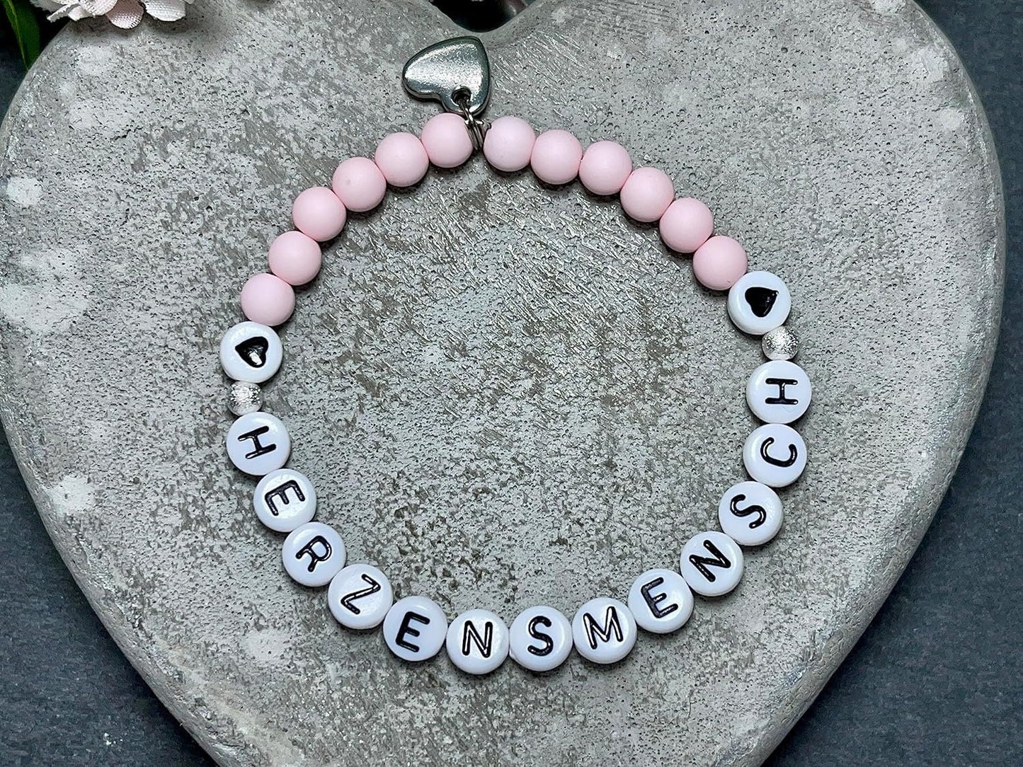 Armband Herzensmensch Zartrosa Acryl - Geschenk Lieblingsmensch Namensarmband Freundschaft personalisiert -  Wunschfarbe - viele Farben