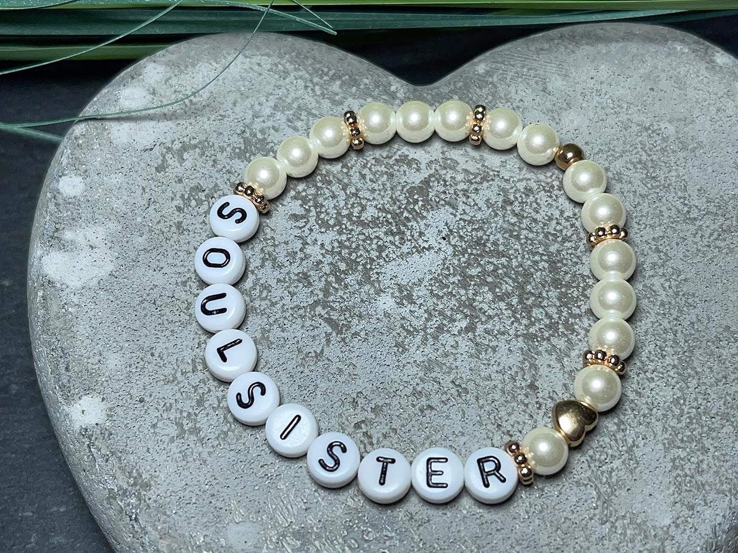 Perlenarmband Soulsister - hochwertig gewachste Glasperlen Perlmuttimitat - Geschenk Lieblingsmensch Seelenschwester - personalisierbar