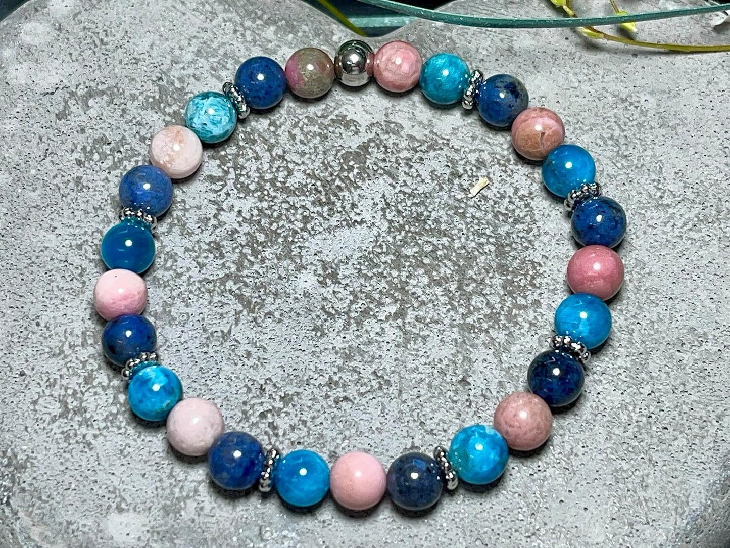 Armband Apatit Rhodonit und Dumortierit Perlen echt Platiniert - spirituelles Perlenarmband Geduld Gelassenheit Kreativität - Geschenk Liebe