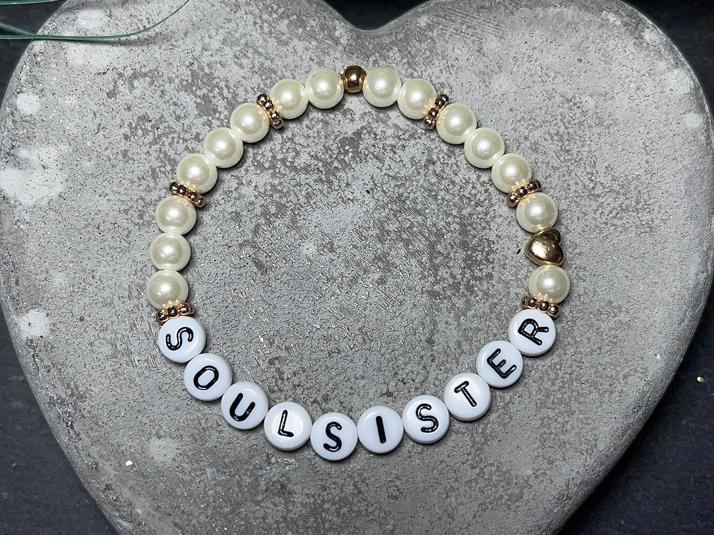Perlenarmband Soulsister - hochwertig gewachste Glasperlen Perlmuttimitat - Geschenk Lieblingsmensch Seelenschwester - personalisierbar