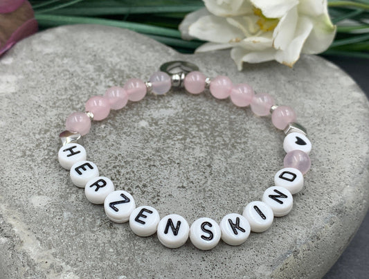 Armband Herzenskind Rosenquarz Herzen Facettenperlen Messing platiniert -  Mädchenarmband Geschenk Kinder Lieblingsmensch Wunschedelstein