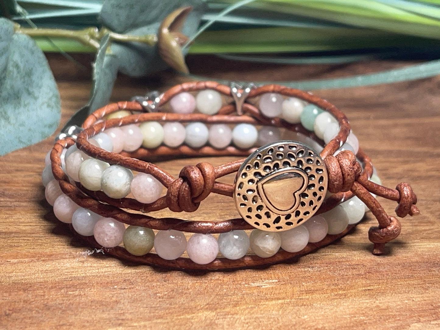 Wickelarmband Morganit echte Natursteine Leder und DQ_Herzen - gewickeltes Perlenarmband - Boho Stil - Edelstein nach Wunsch