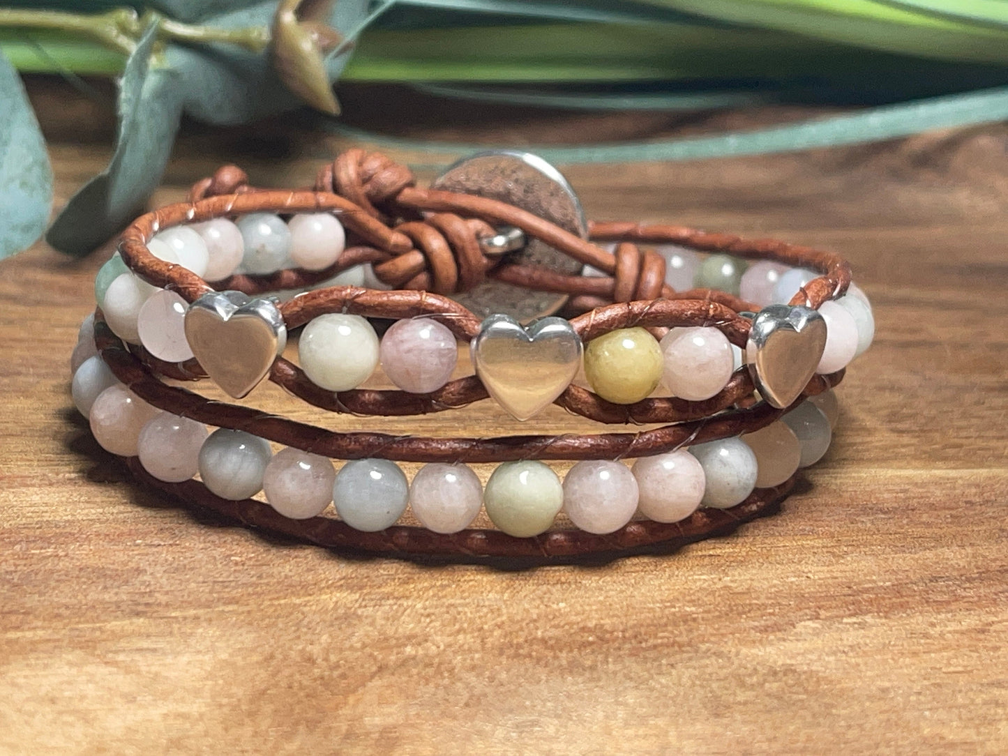 Wickelarmband Morganit echte Natursteine Leder und DQ_Herzen - gewickeltes Perlenarmband - Boho Stil - Edelstein nach Wunsch
