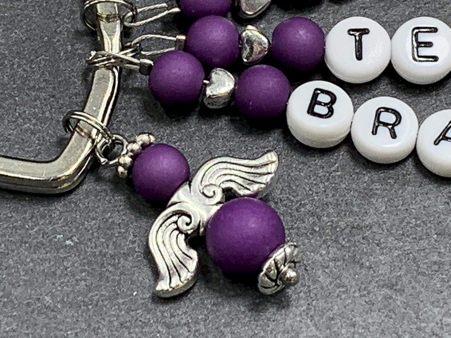 Schlüsselanhänger Team Braut  - Acryl Perlen 6 mm Purple - Edelstein möglich - Geschenk JGA Brautmama Brautjungfer - viele Farben wählbar