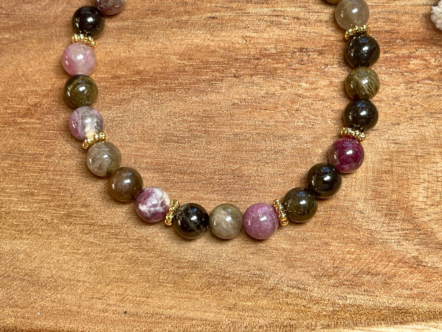 Perlenarmband Wassermelonen Turmalin echt Daisyperlen Vergoldet - spirituelles Armband - Geschenk Schutzstein Kraft Stärke Glück Liebe