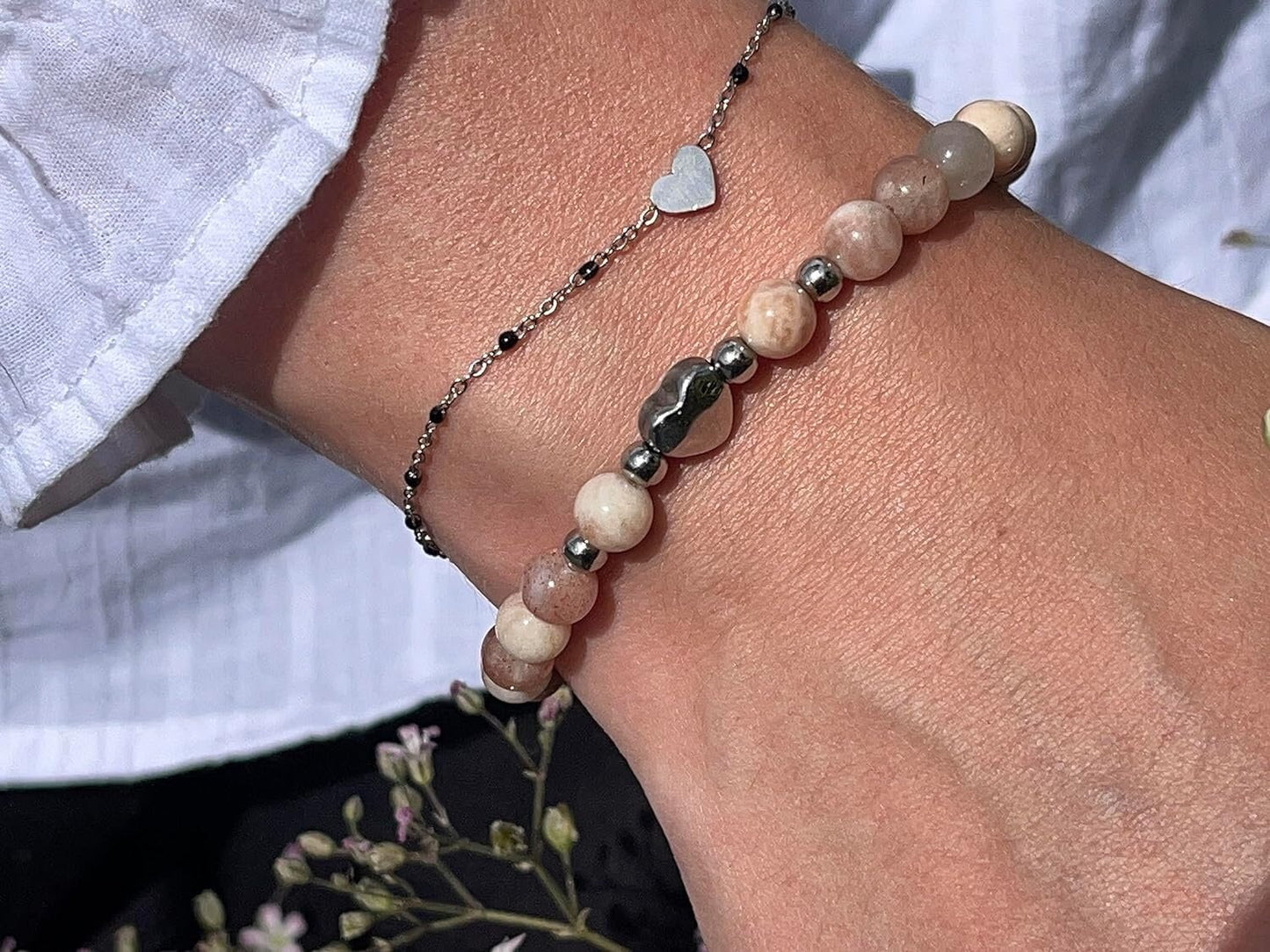 Armband Mondstein Sonnenstein Mix Herz Edelstahl Silber - Perlenarmband Weiblichkeit Heiterkeit Herzenswärme - Spiritueller Schmuck Damen