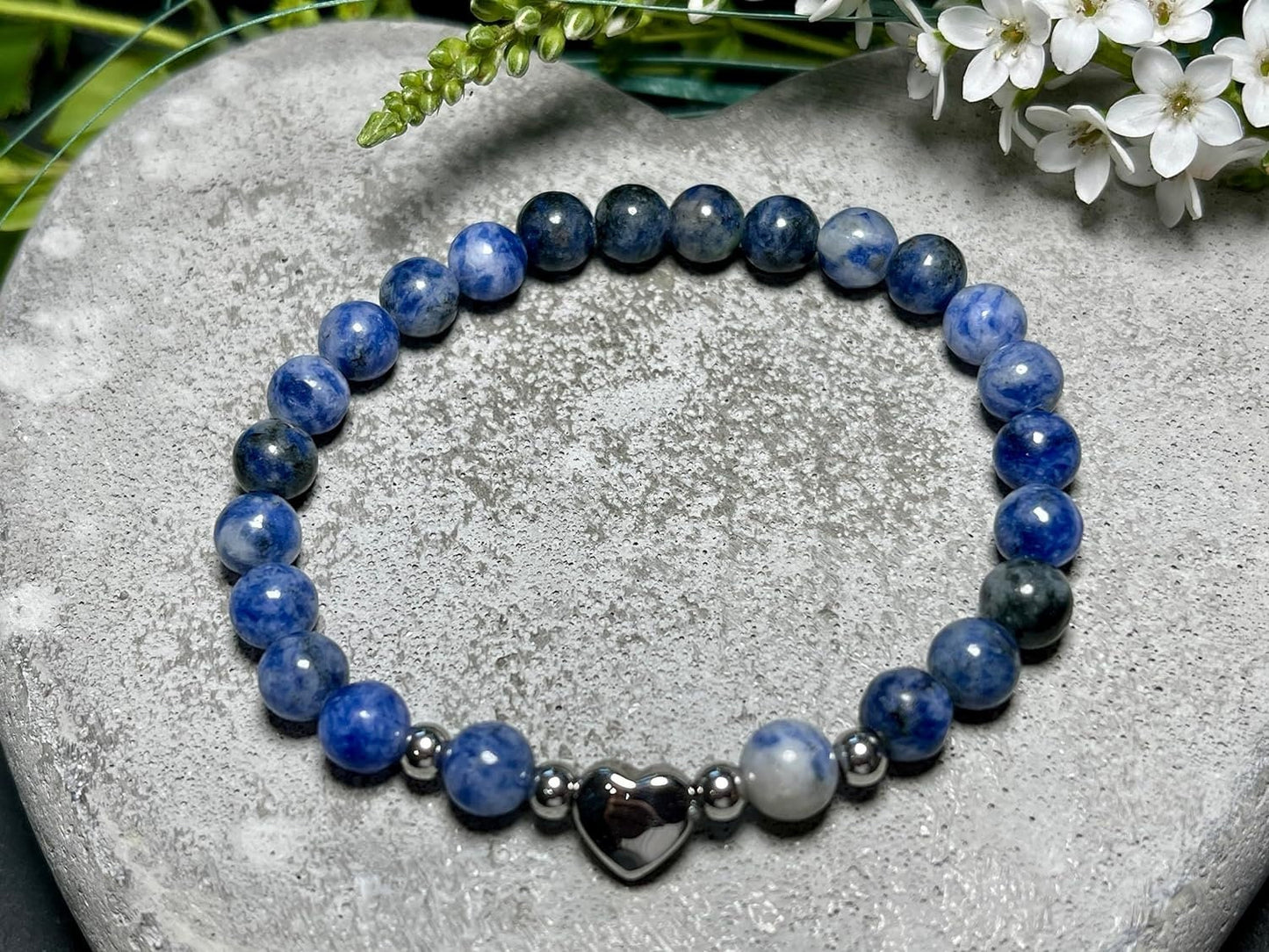 Armband Sodalith Herz Edelstahl Silber - Perlenarmband Mut Ausdauer Selbstvertrauen - Spiritueller Schmuck Damen Mädchen