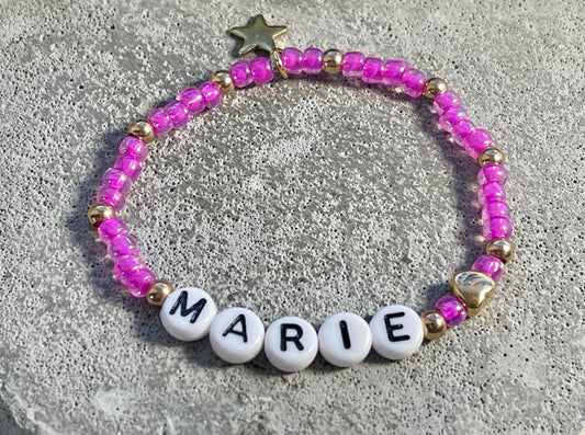 Perlenarmband mit Name Pink Gold Rocaille Edelstahl 4 mm - Armband mit Namen Geschenk Mädchen Kinderarmband - Rosa Pink Flieder Weiß