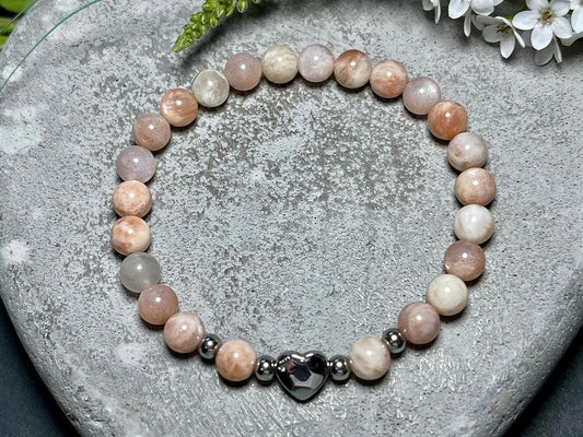 Armband Mondstein Sonnenstein Mix Herz Edelstahl Silber - Perlenarmband Weiblichkeit Heiterkeit Herzenswärme - Spiritueller Schmuck Damen