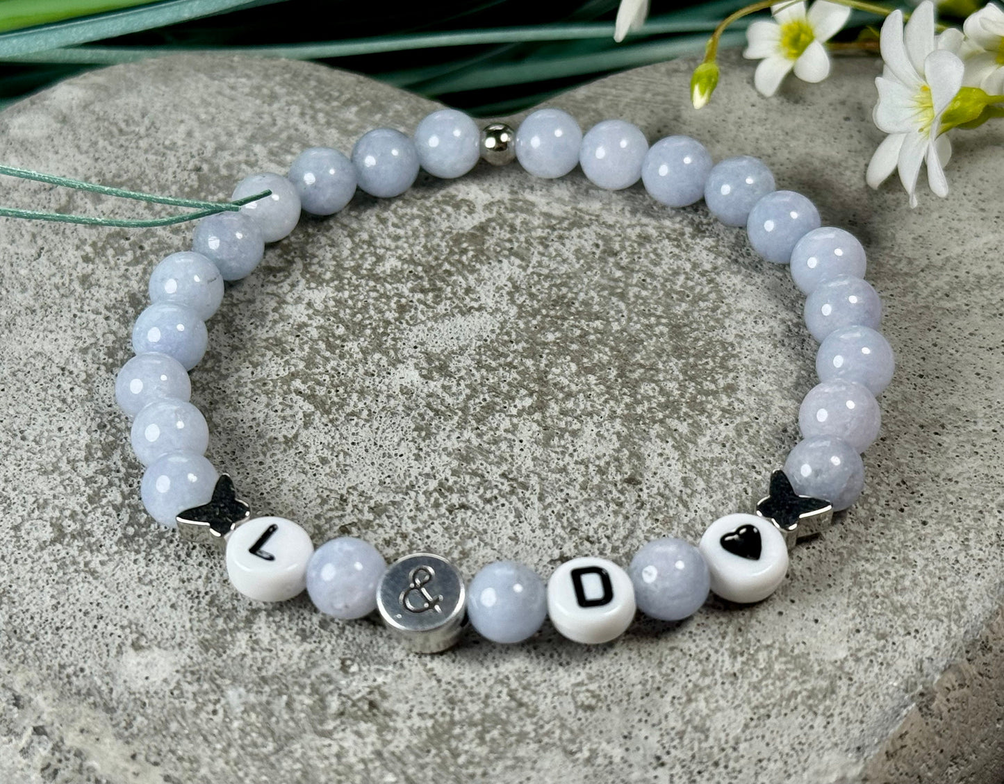 Armband Aquamarin Initialen echte Naturperlen Schmetterlinge platiniert - Namensarmband Geschenk Mama Geburt Lieblingsmensch - anpassbar