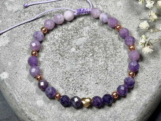 Perlenarmband Sugilith echter Naturstein Farbverlauf Makramee - Herz DQ Roségold - esoterisches Armband Schutz emotionale Heilung