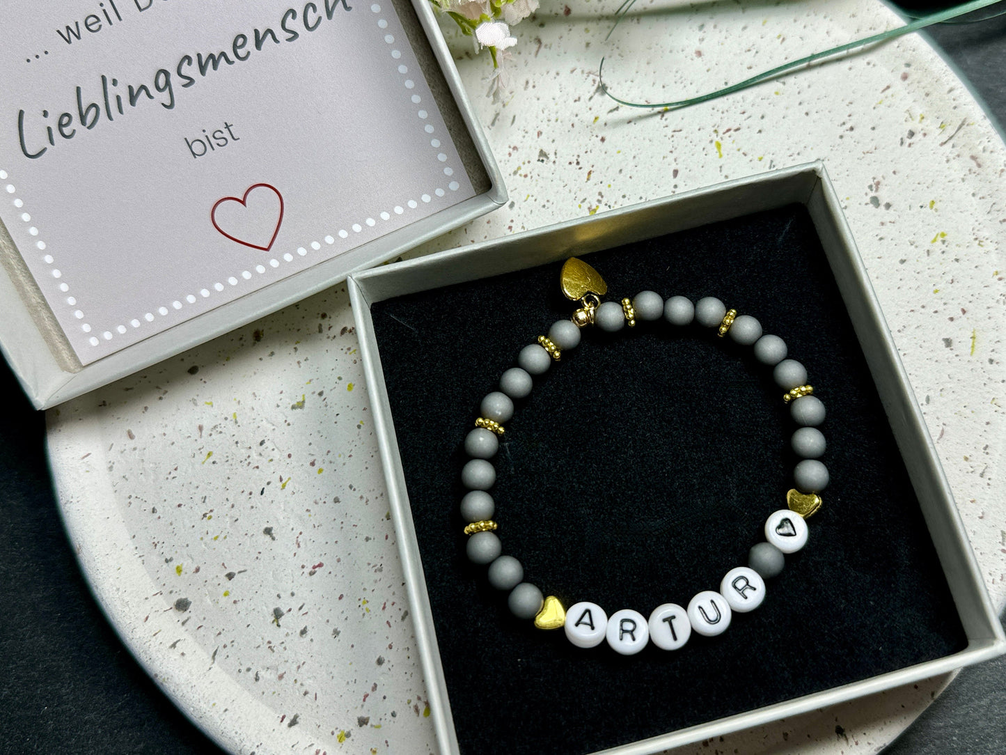 Armband mit Namen Acryl Anthrazit mit Gold - Geschenk Mama Freundschaft Kinderarmband personalisiert -  Wunschfarbe - viele Farben