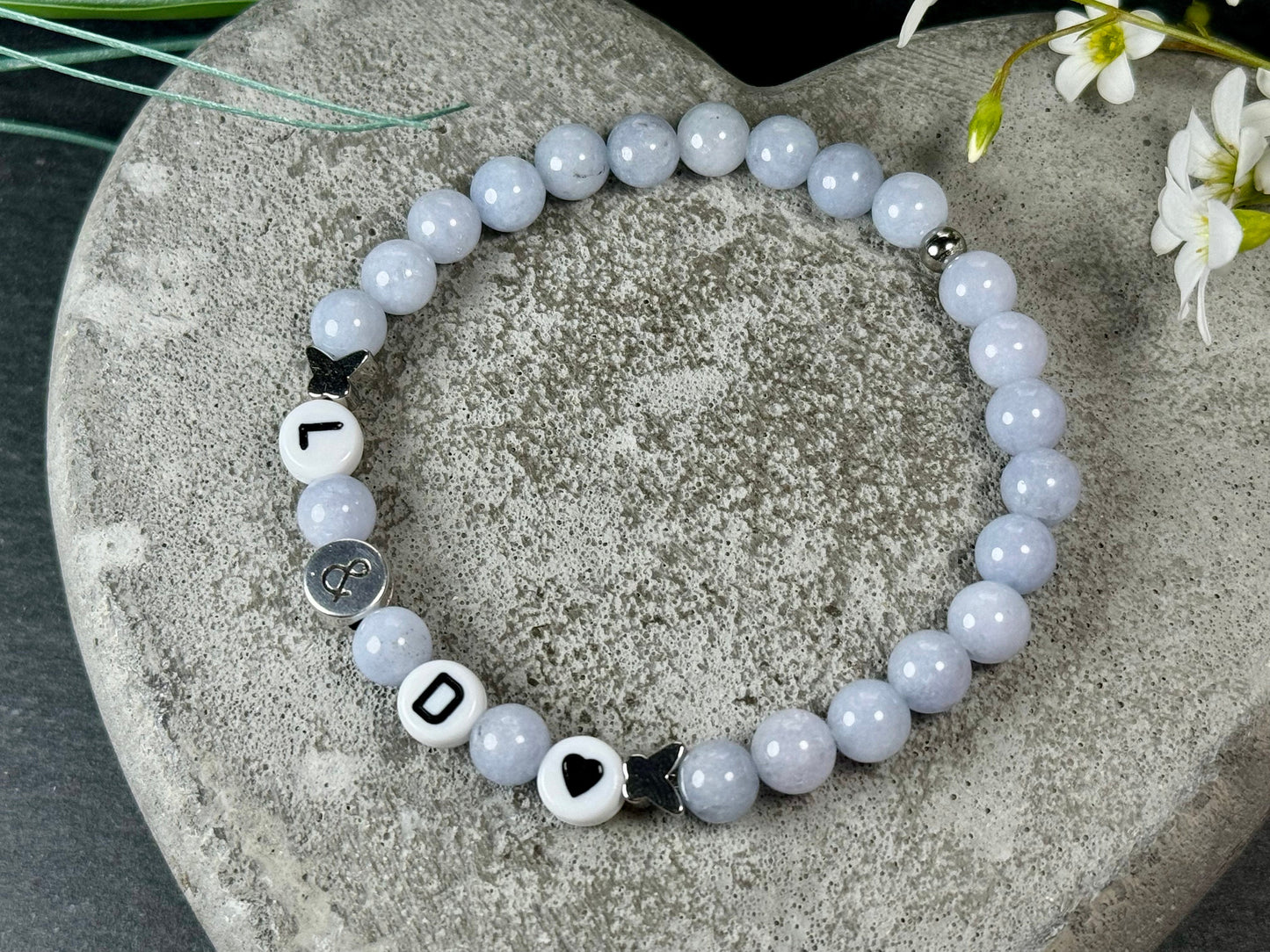 Armband Aquamarin Initialen echte Naturperlen Schmetterlinge platiniert - Namensarmband Geschenk Mama Geburt Lieblingsmensch - anpassbar