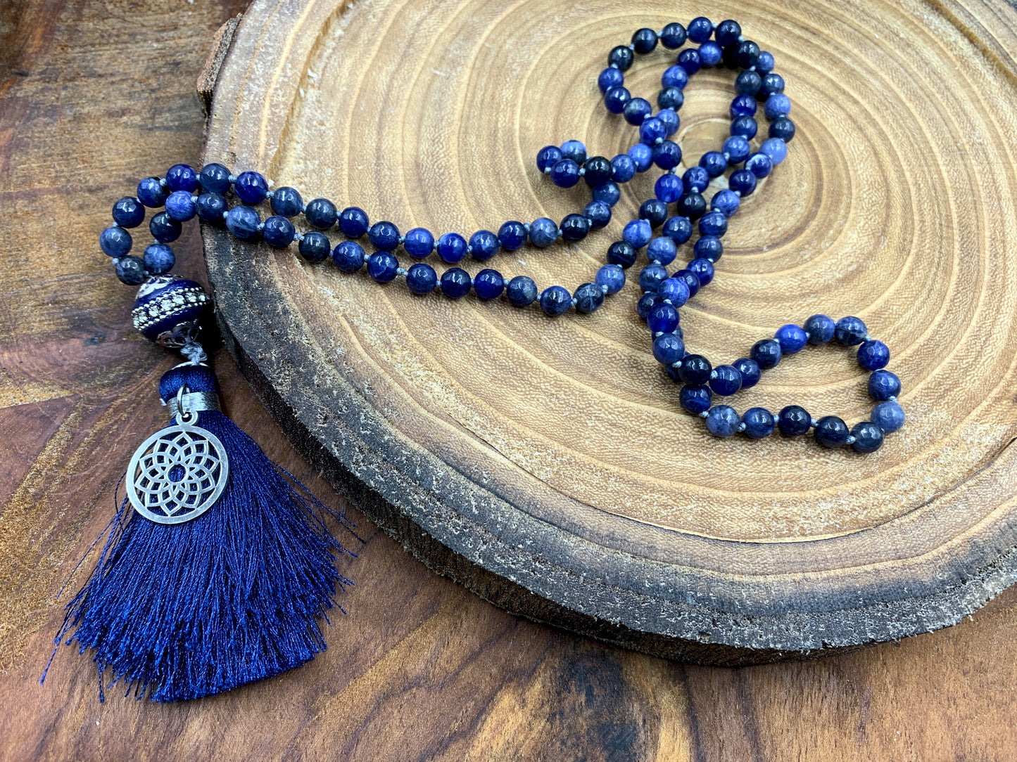 Malakette Sodalith handgeknotet - Meditationskette 108 Perlen Halskette - Gebetskette Yoga - Handmade personalisierbar