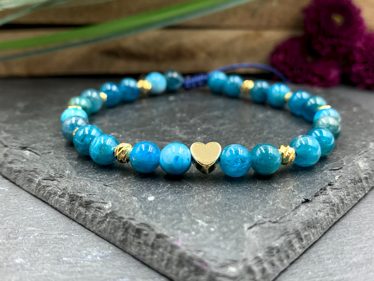 Armband Apatit Naturstein - Facettenperlen echt Gelbgold plated - Makramee Größe verstellbar - Handamade personalisierbar