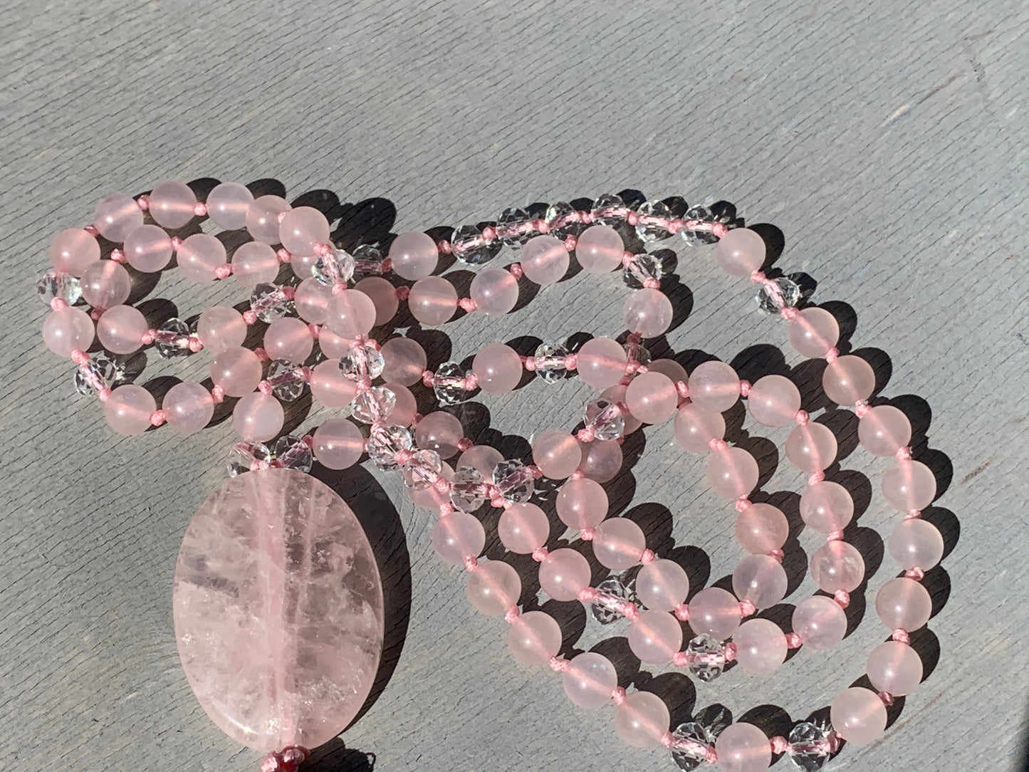 Malakette Rosenquarz handgeknotet - Meditationskette 108 Perlen Halskette - Gebetskette Yoga - Handmade personalisierbar