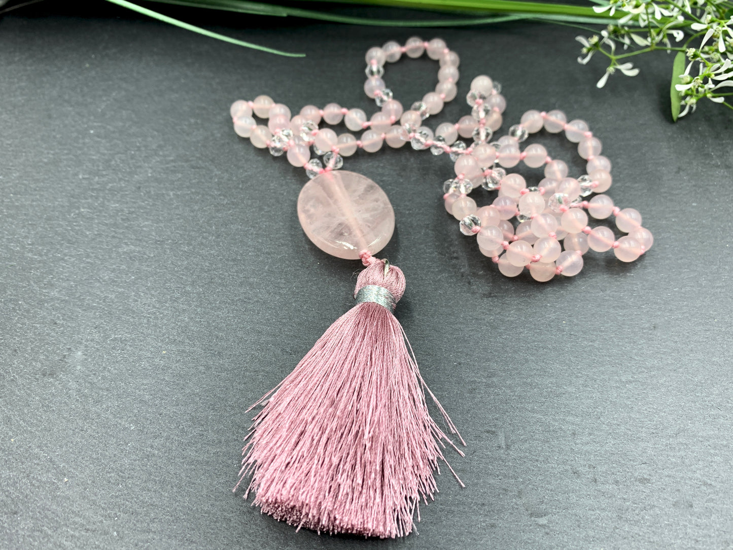 Malakette Rosenquarz und Facettenperlen handgeknotet - Meditationskette 108 Perlen Halskette - Gebetskette Yoga - Handmade personalisierbar