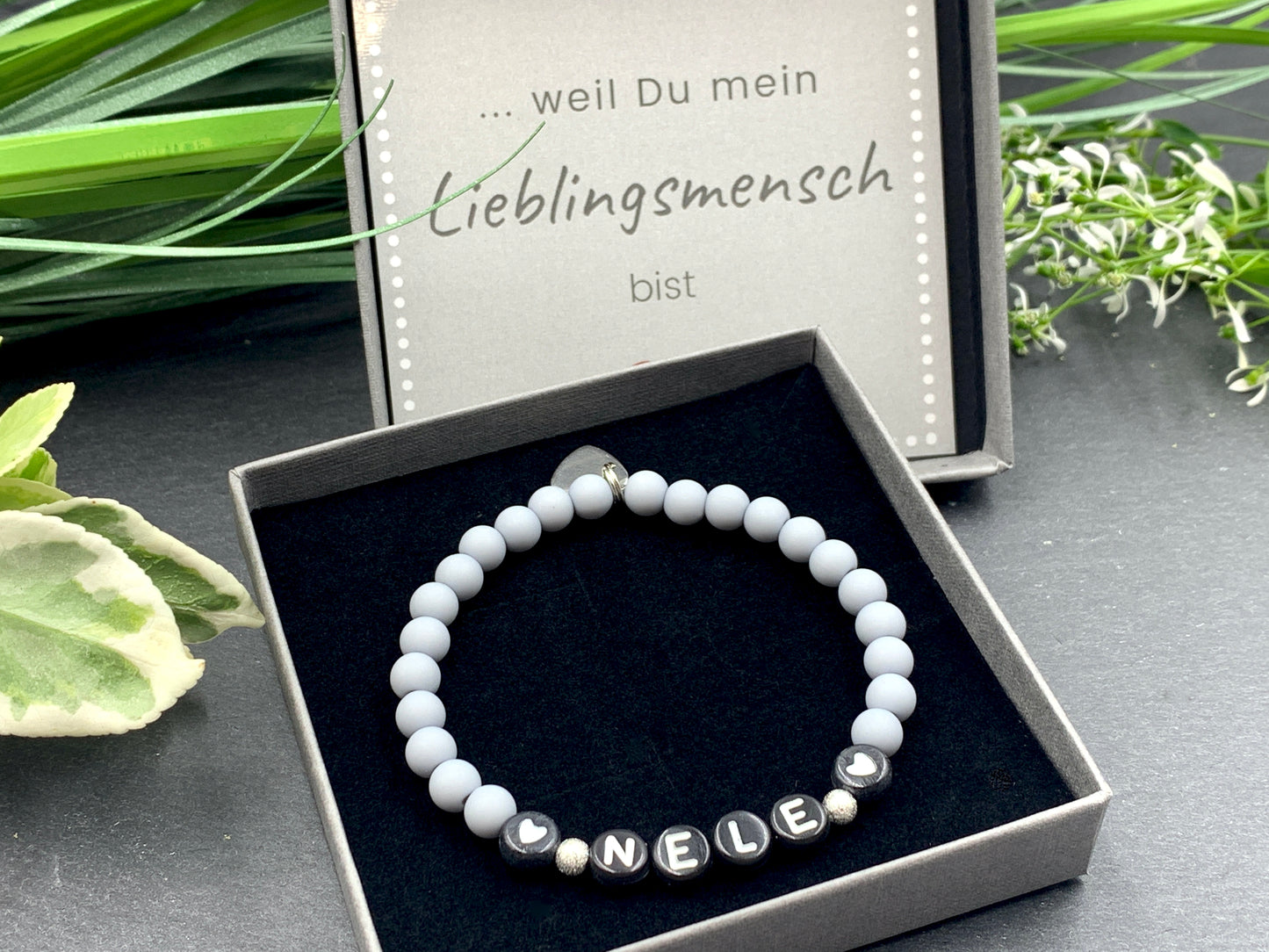 Armband Nele grau Acryl - Freundschaftsarmband Namensarmband - Geschenk Mama Mädchen - Handmade personalisierbar