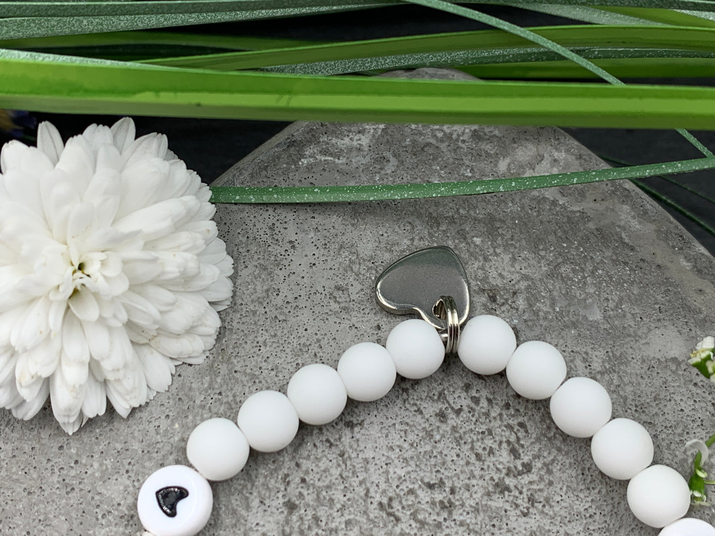 Armband Brautjungfer weiß Acryl - Geschenk JGA - Frage Willst Du meine Trauzeugin sein - Erinnerungsschmuck Hochzeit - Handmade personalisierbar