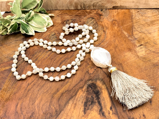 Malakette Mondstein handgeknotet - Meditationskette 108 Perlen Halskette - Gebetskette Yoga - Handmade personalisierbar